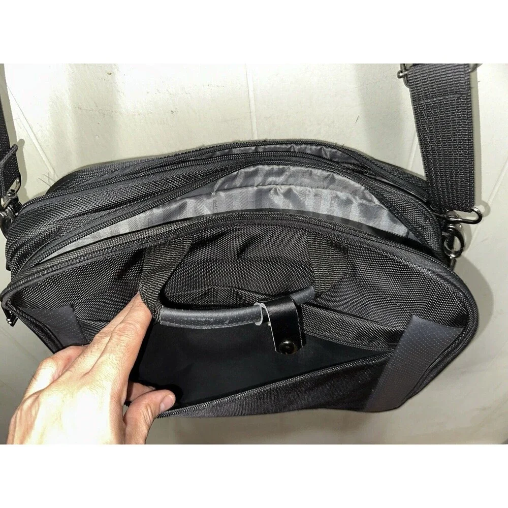 TUMI LAPTOP/MESSENGER BAG BLACK BALLISTICS NYLON 15x11in